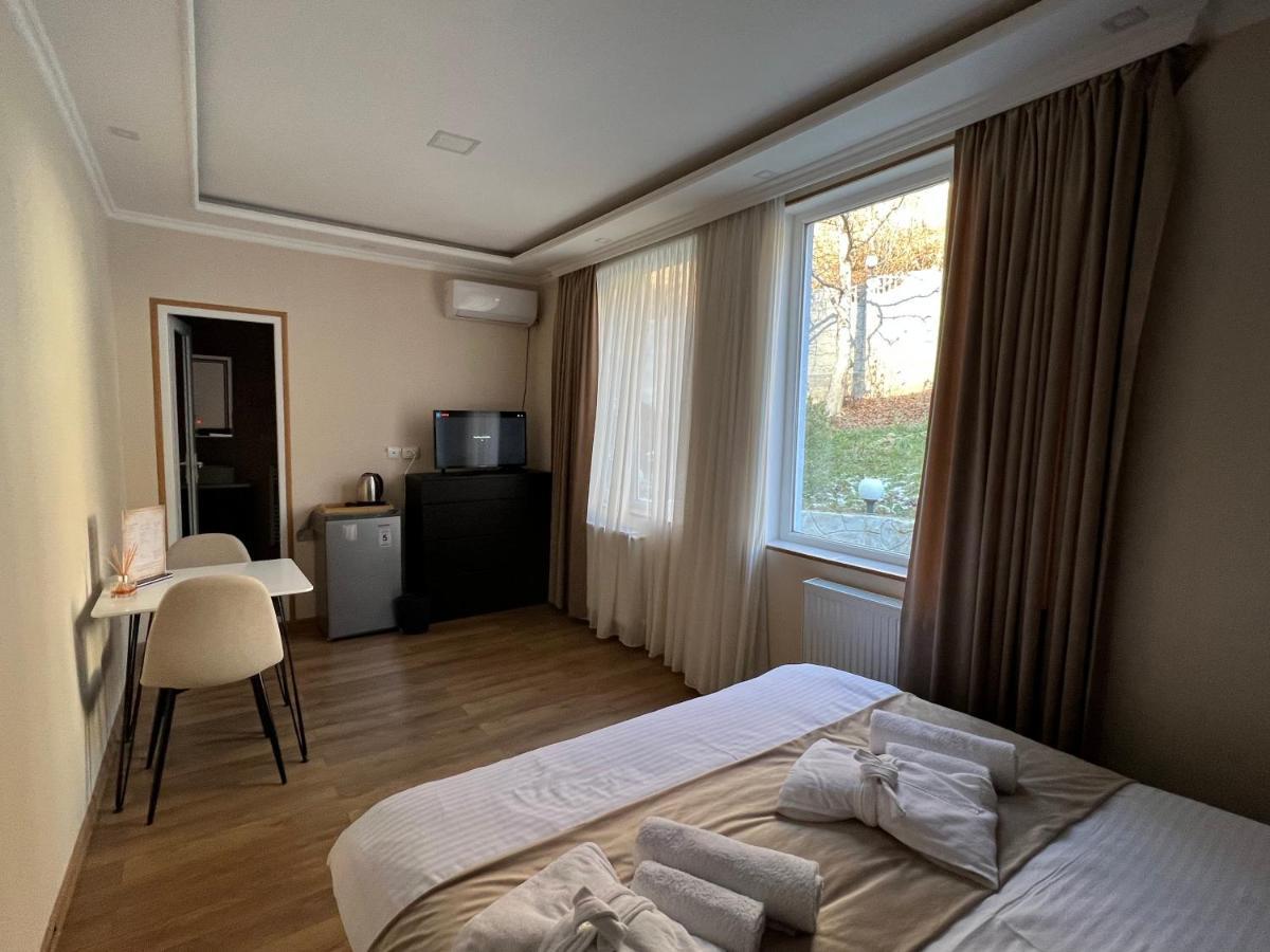 Serenity Likani Villa Hotel بورجومي المظهر الخارجي الصورة